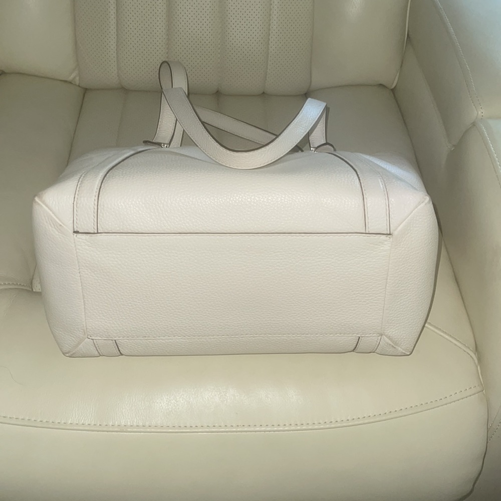 Large Kate Spade ♠️ bag. - Picture 10 of 14